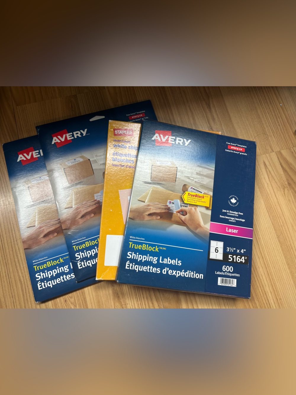 Avery TrueBlock Shipping Labels - Blue and Yellow Packaging